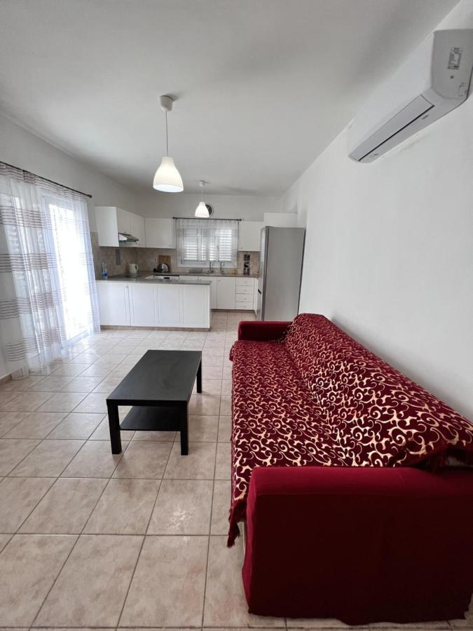 Pafia Sunbeach Townhouse Pafos Exterior foto