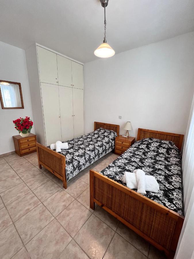 Pafia Sunbeach Townhouse Pafos Exterior foto