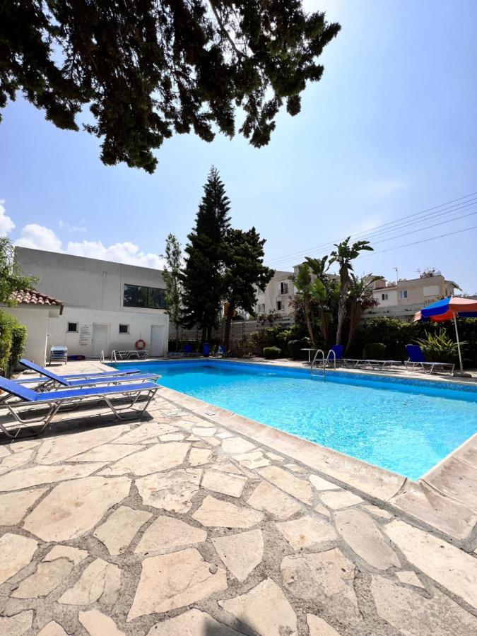 Pafia Sunbeach Townhouse Pafos Exterior foto